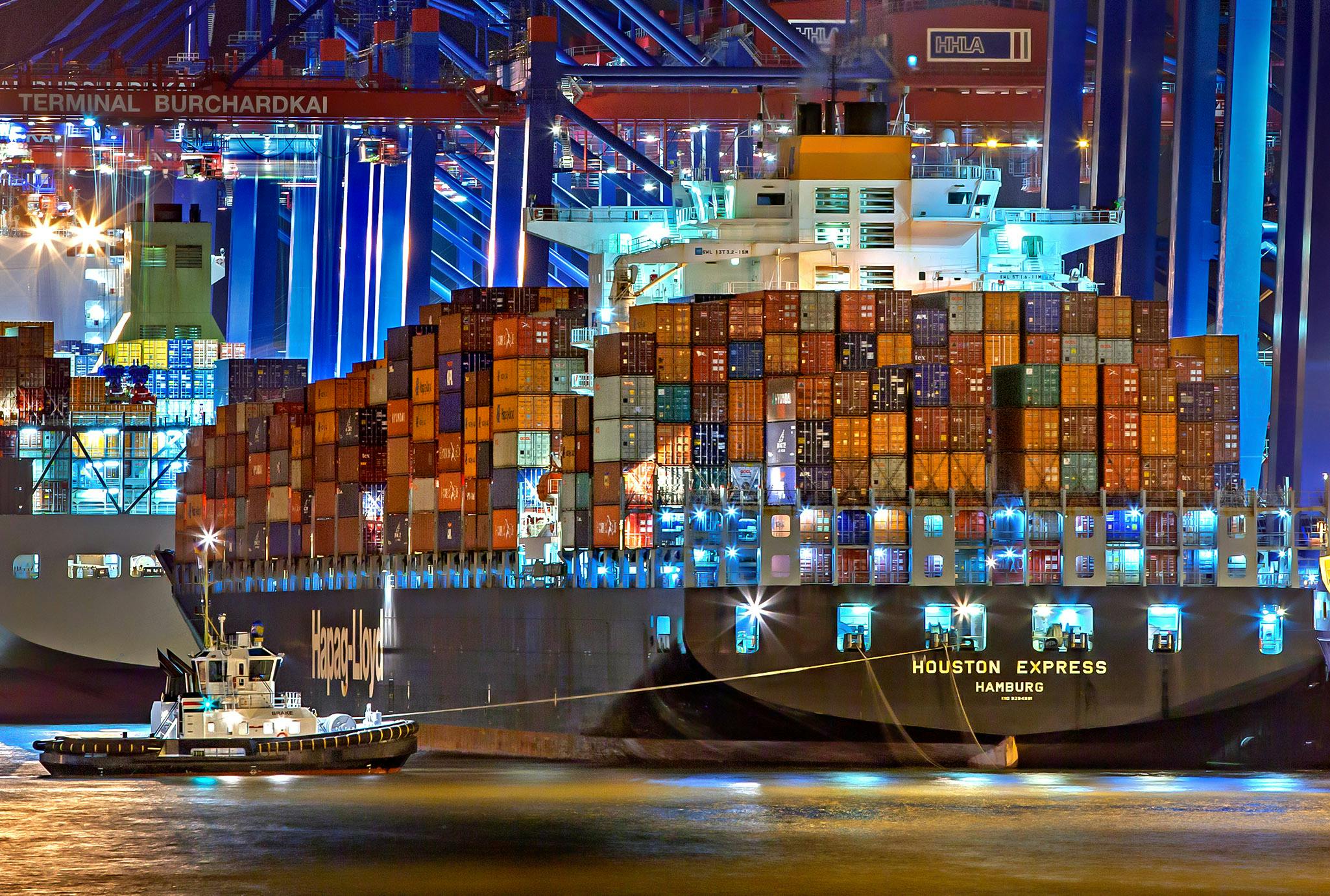 Cargo Transportation Internationally by Veena Packers And Movers