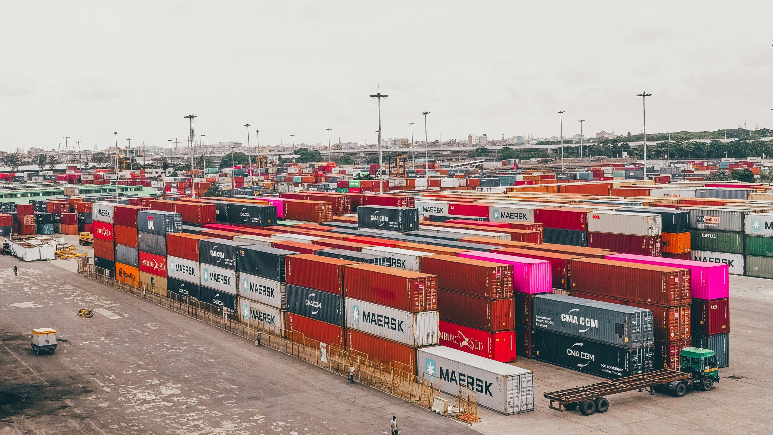 International Shipping Containers Ready for Secure Overseas Transportation – Trusted Global Logistics Solutions